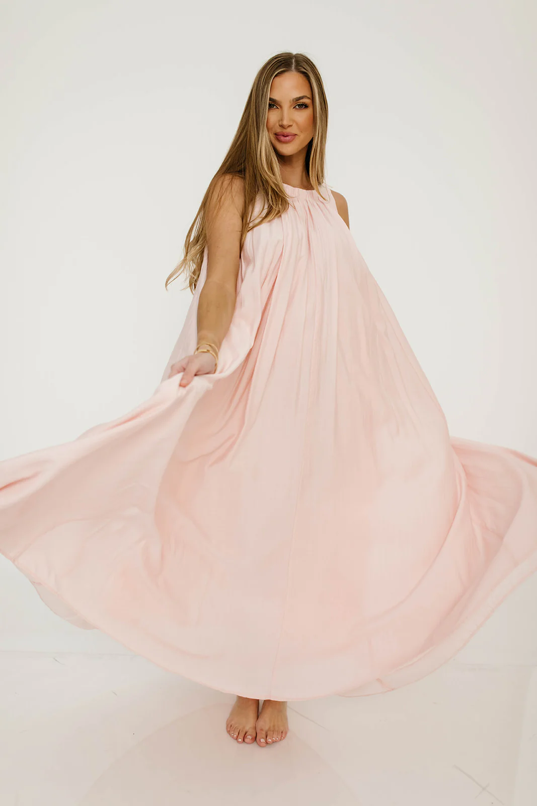 Aurelia Maxi Dress in Light Pink - Bump Friendly - Image 4