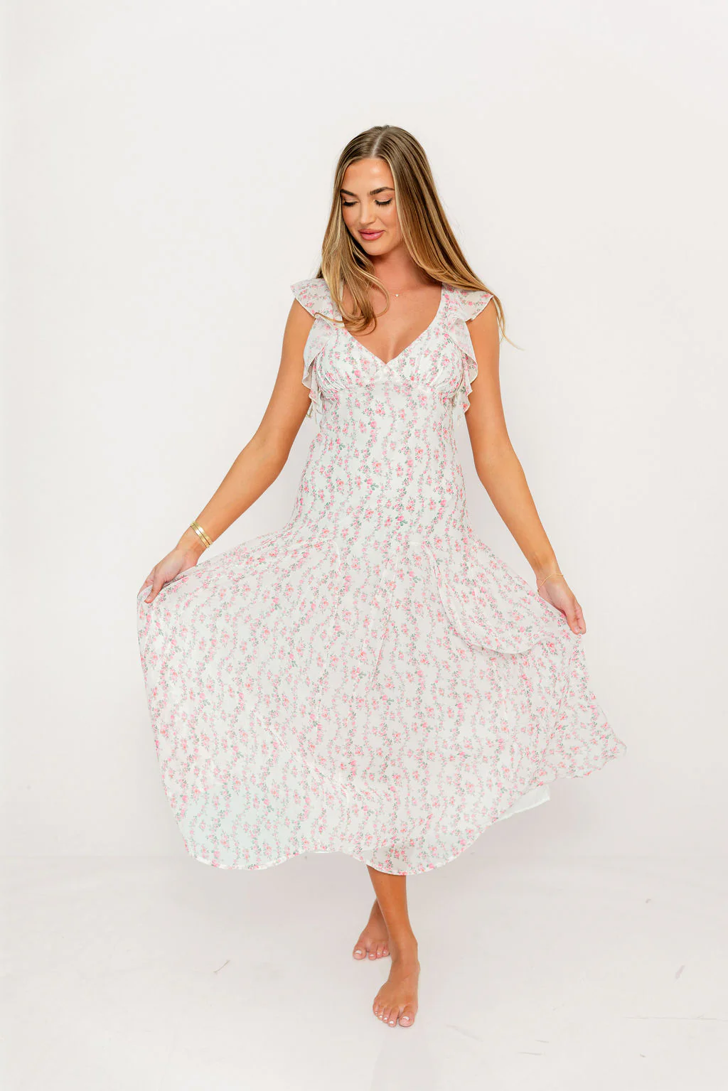 Rosie Flutter Sleeve Floral Maxi Dress in Off-White/Pink - Image 4