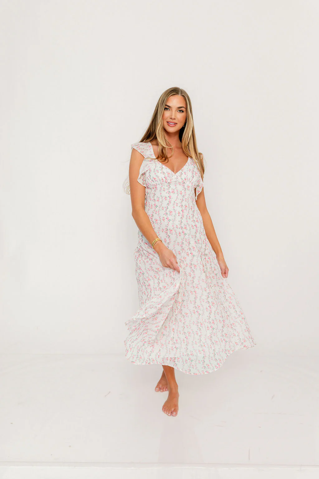 Rosie Flutter Sleeve Floral Maxi Dress in Off-White/Pink - Image 5