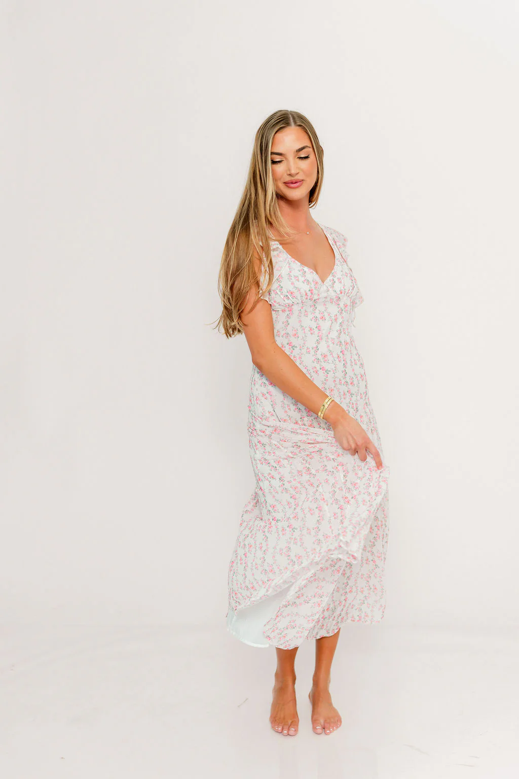 Rosie Flutter Sleeve Floral Maxi Dress in Off-White/Pink - Image 8