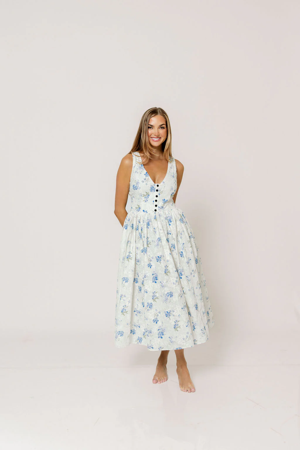 Gracelynn Floral Midi Dress in White/Blue - Image 2