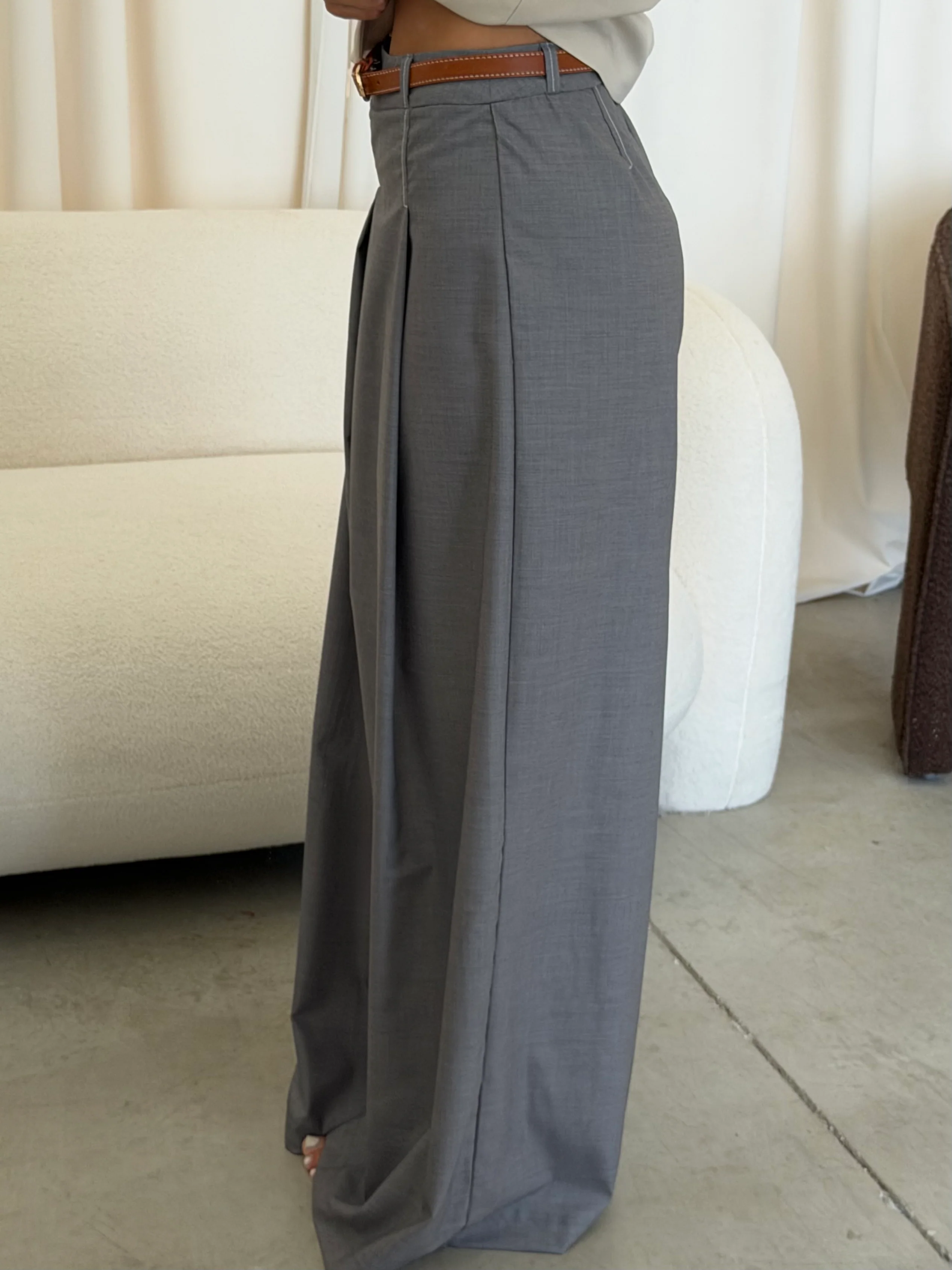 Cheryl Woven Pleat Pants with Belt in Light Gray - Image 2