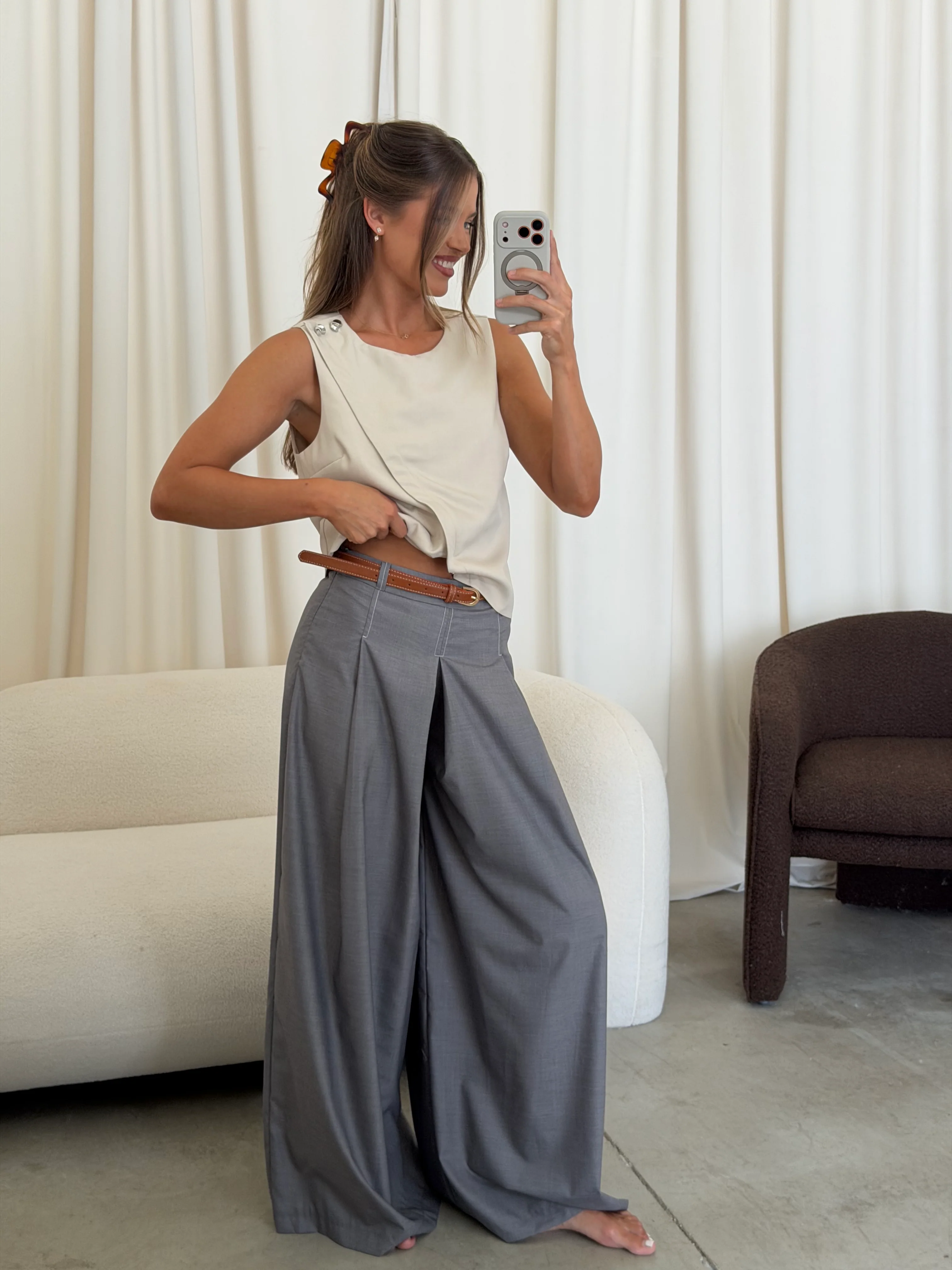 Cheryl Woven Pleat Pants with Belt in Light Gray - Image 5