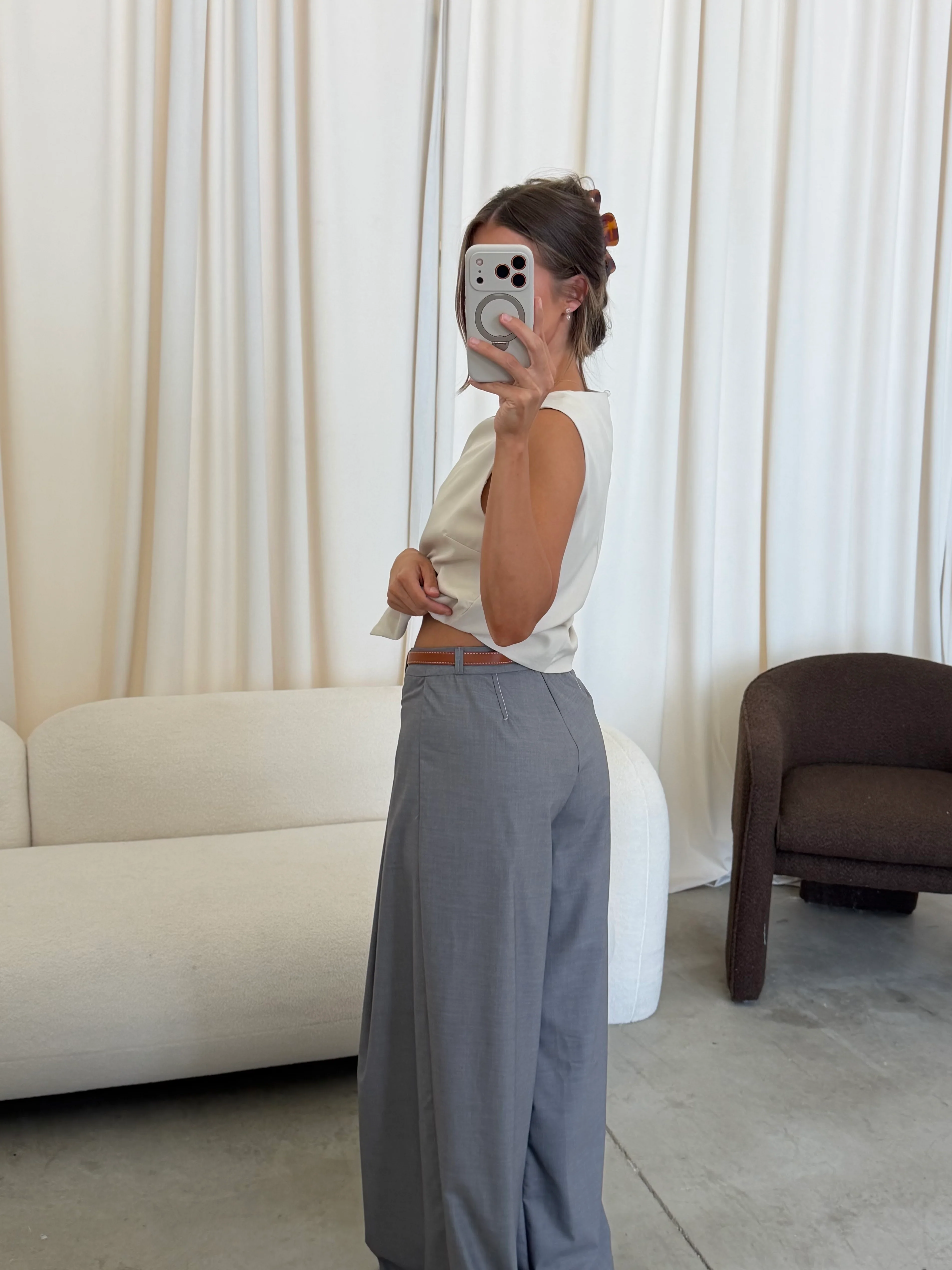 Cheryl Woven Pleat Pants with Belt in Light Gray - Image 9