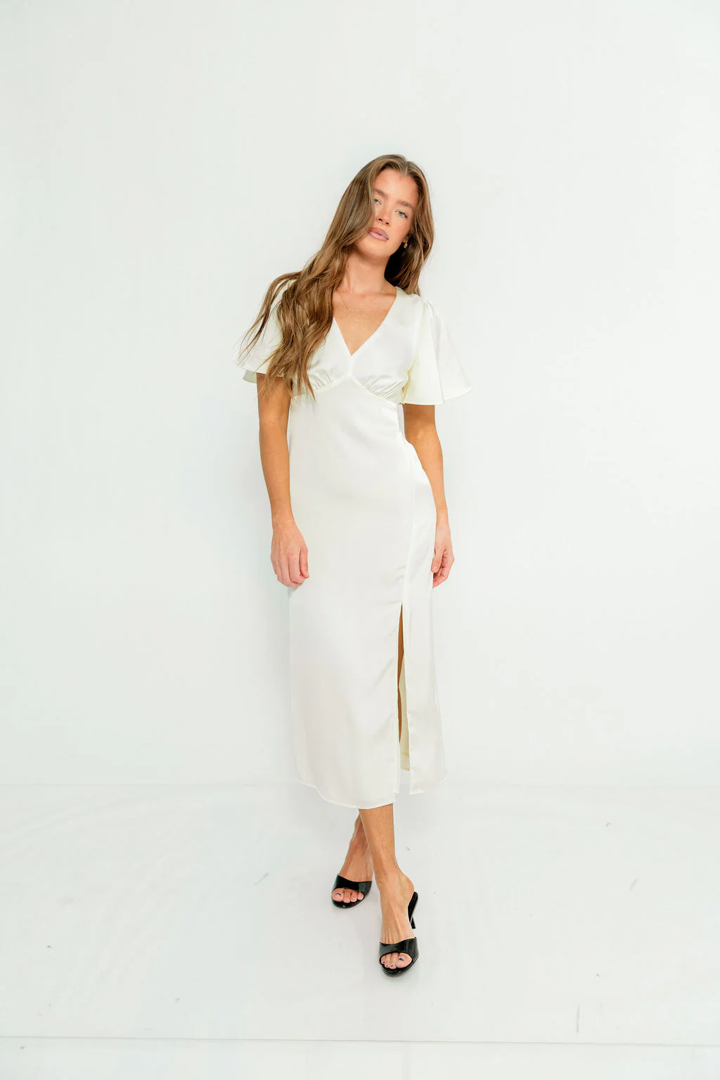 Suzanne Flutter Sleeve Midi Dress in Cream - Image 5