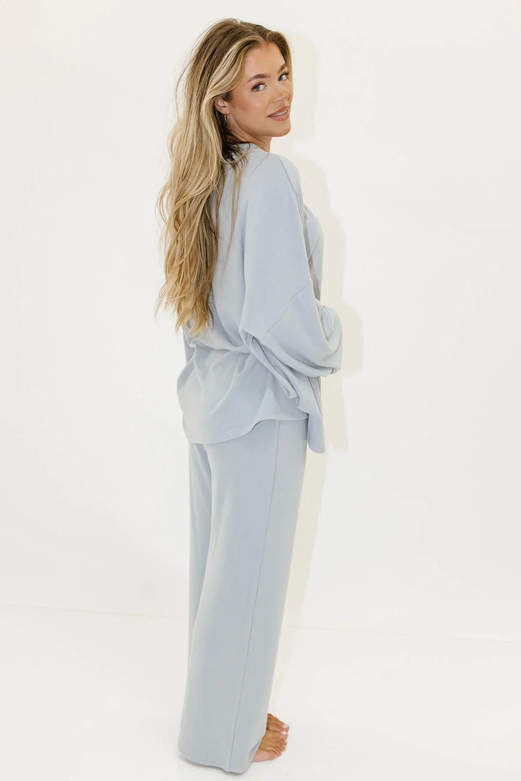 Campbell Fleece Lounge Pants in Dusty Blue - Image 5