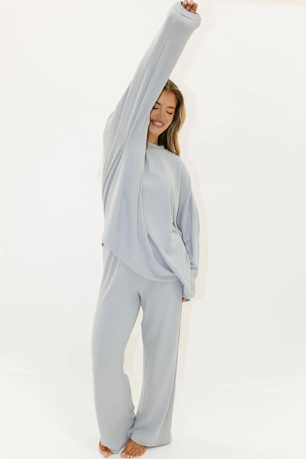 Campbell Fleece Lounge Pants in Dusty Blue - Image 9