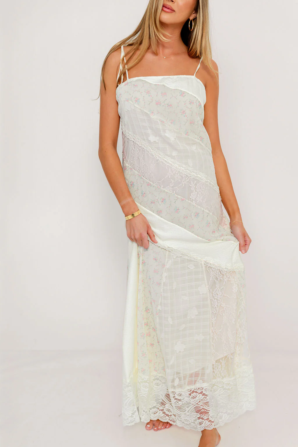 Garner Floral and Lace Maxi Dress in Cream/Pink - Image 5