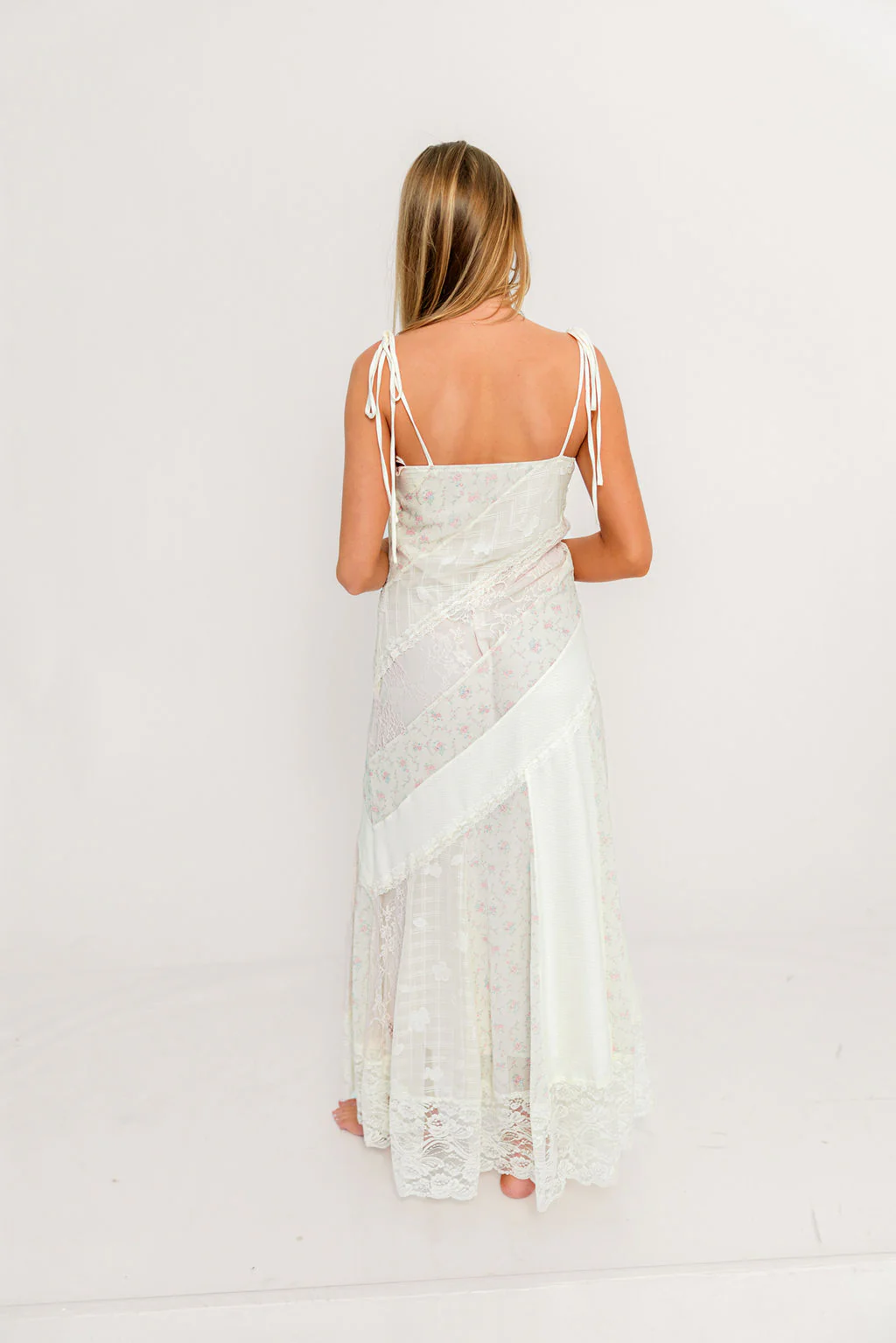 Garner Floral and Lace Maxi Dress in Cream/Pink - Image 6