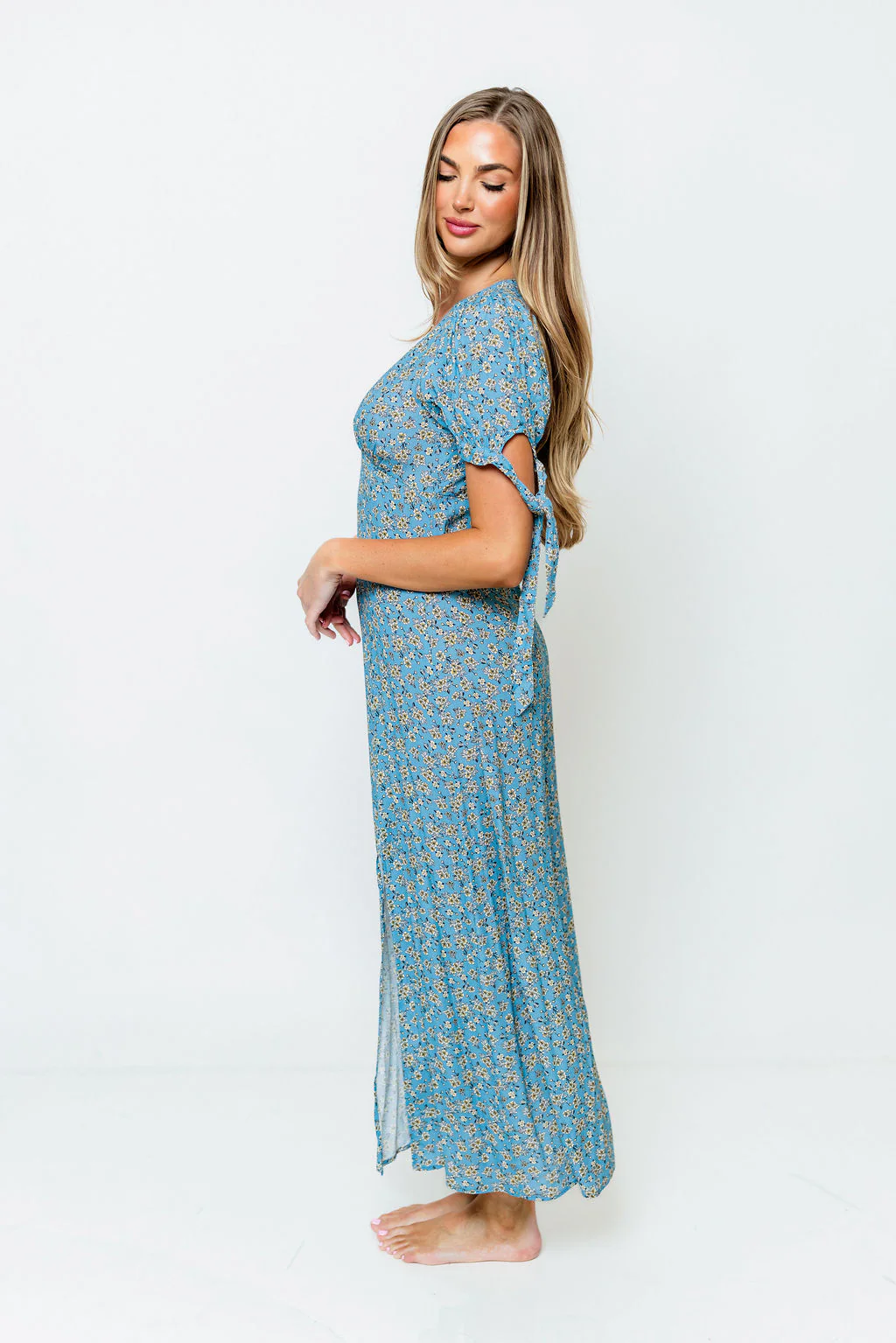 Jada Mulberry Floral Cottage Midi Dress in Blue Floral - Image 3