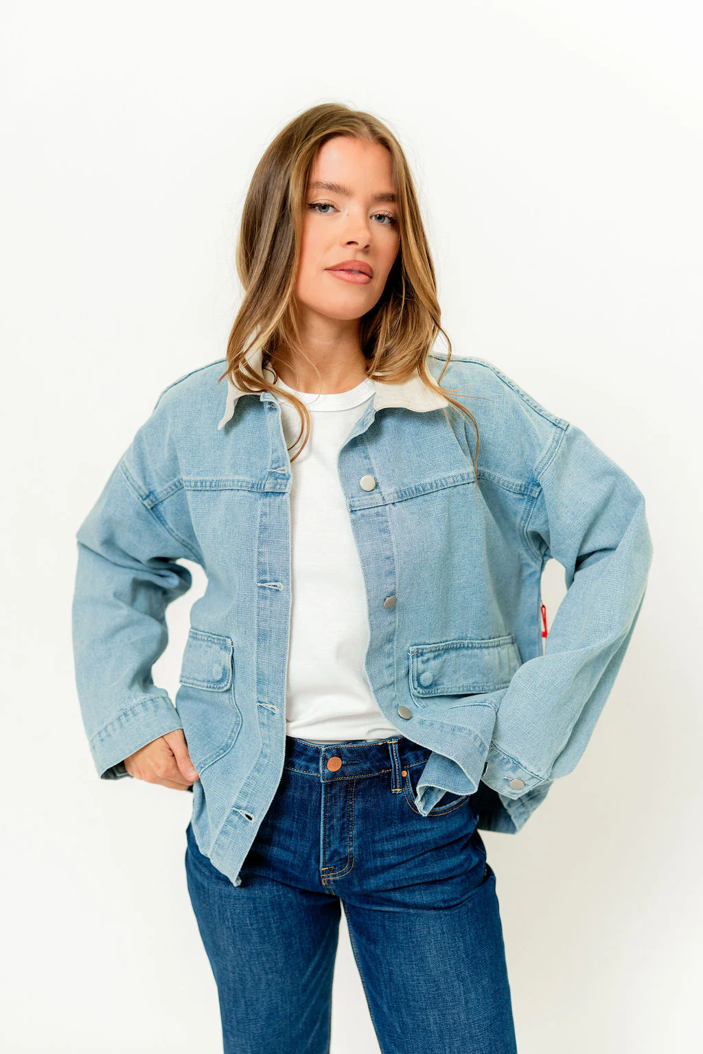 Jones Contrast Collar Light Wash Denim Jacket in Light Denim - Image 3