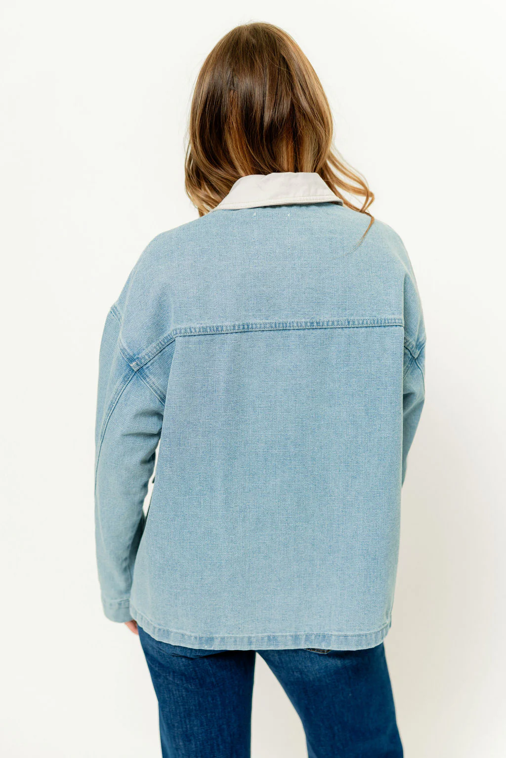 Jones Contrast Collar Light Wash Denim Jacket in Light Denim - Image 5