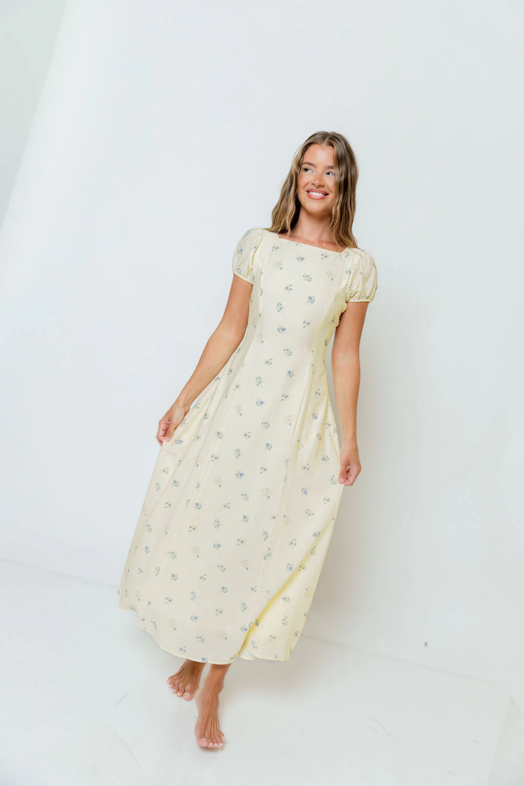 Kameron Midi Dress in Banana - Image 3