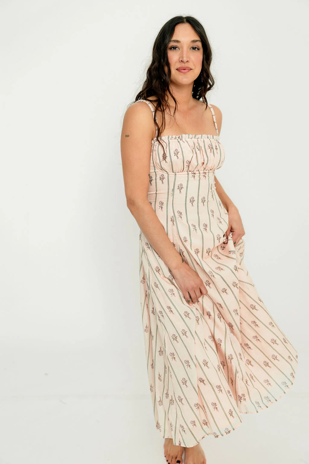 Lynlee Wallpaper Floral Print Midi Dress in Rose - Image 8