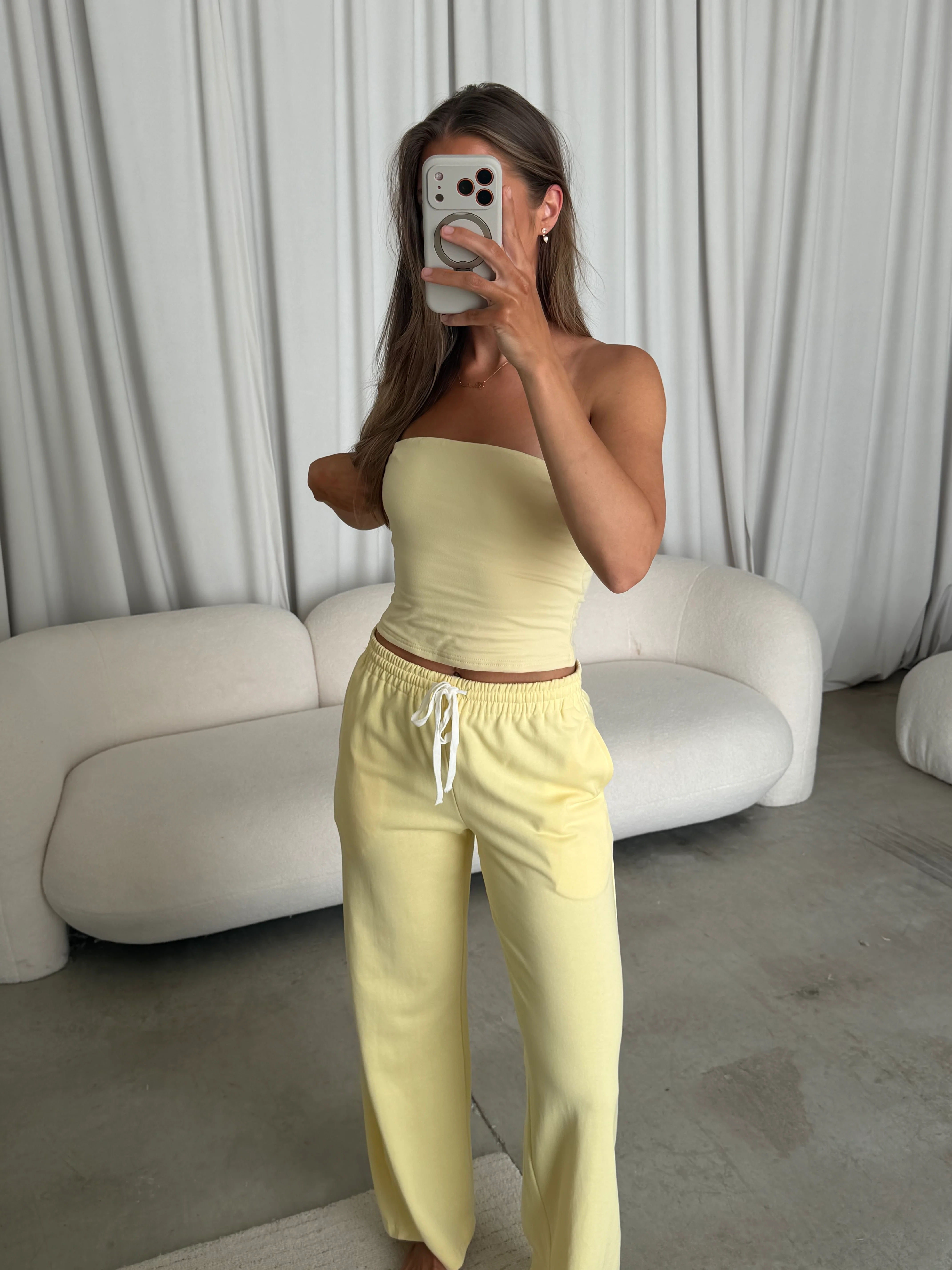 Khloe Set in Butter - Image 3