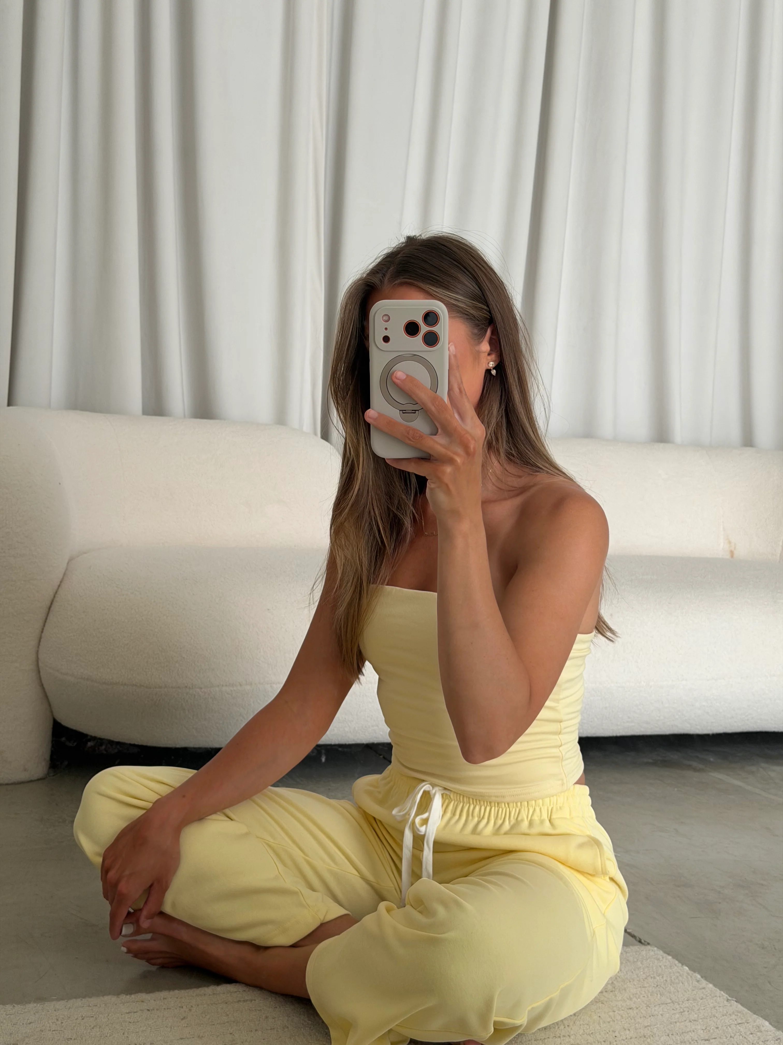 Khloe Set in Butter - Image 4