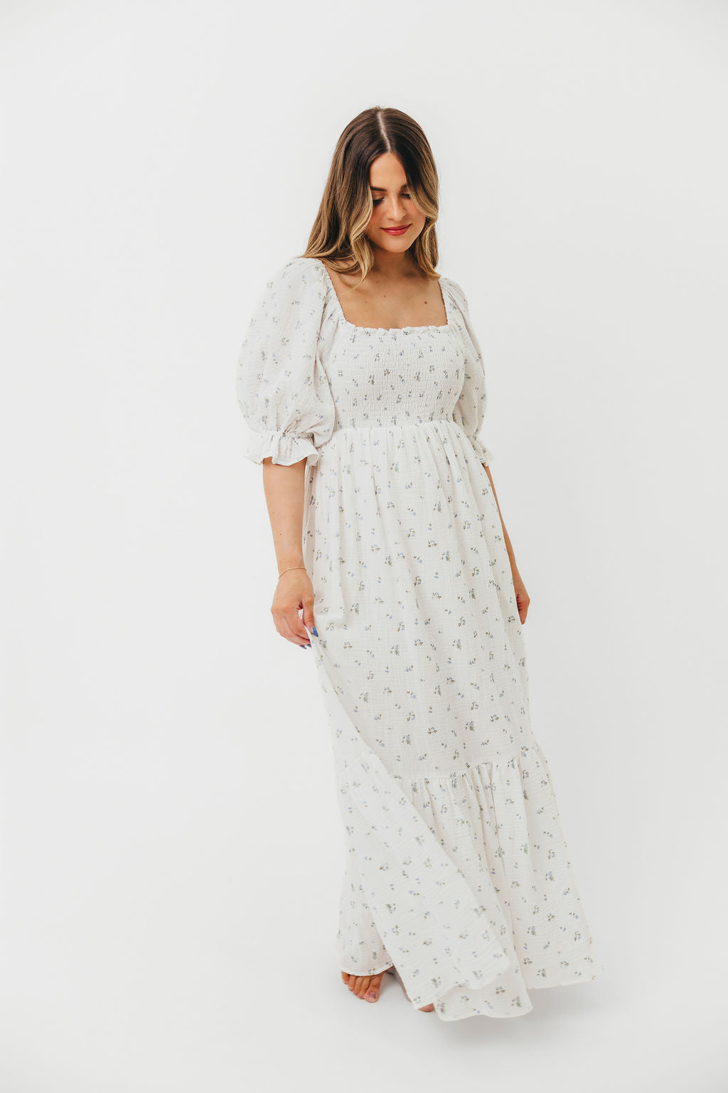Livvy 100% Cotton Maxi Dress in Off-White / Blue Floral - Bump Friendly & Inclusive Sizing - Image 12