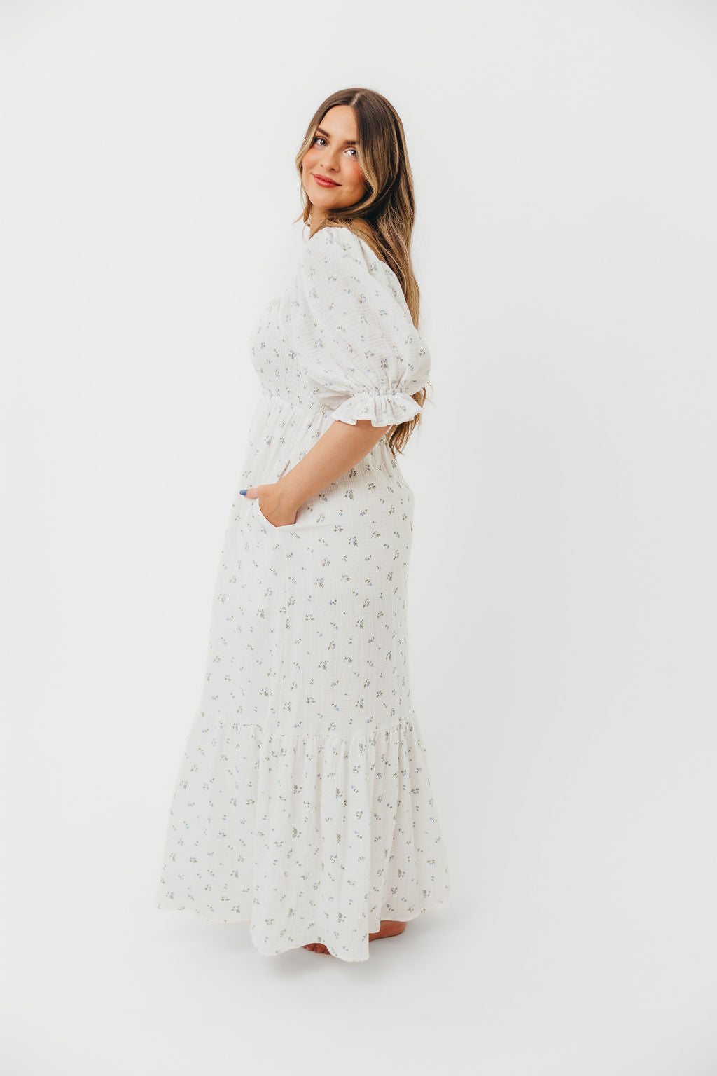 Livvy 100% Cotton Maxi Dress in Off-White / Blue Floral - Bump Friendly & Inclusive Sizing - Image 13