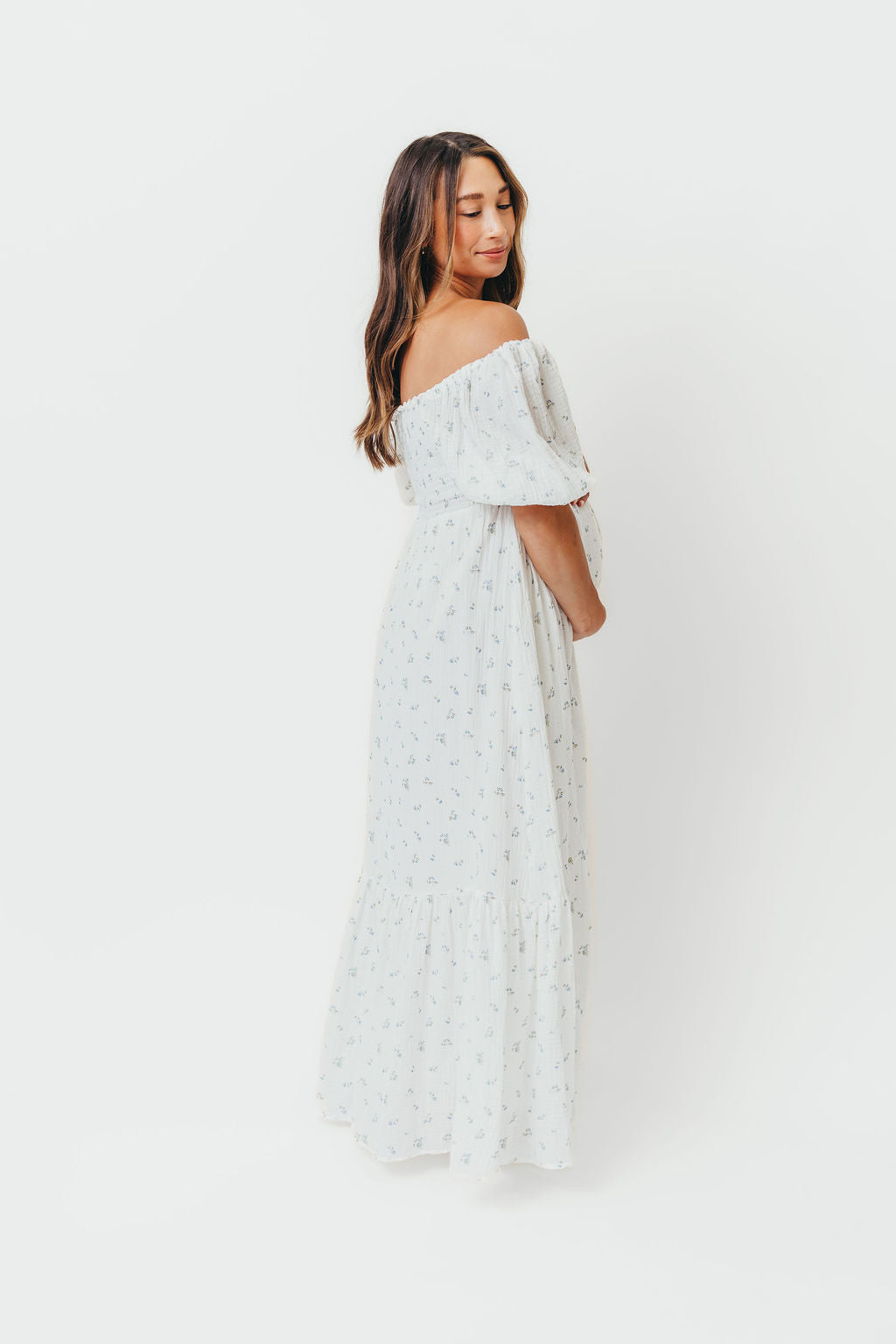 Livvy 100% Cotton Maxi Dress in Off-White / Blue Floral - Bump Friendly & Inclusive Sizing - Image 31