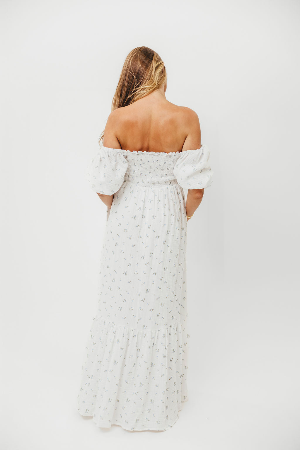 Livvy 100% Cotton Maxi Dress in Off-White / Blue Floral - Bump Friendly & Inclusive Sizing - Image 7