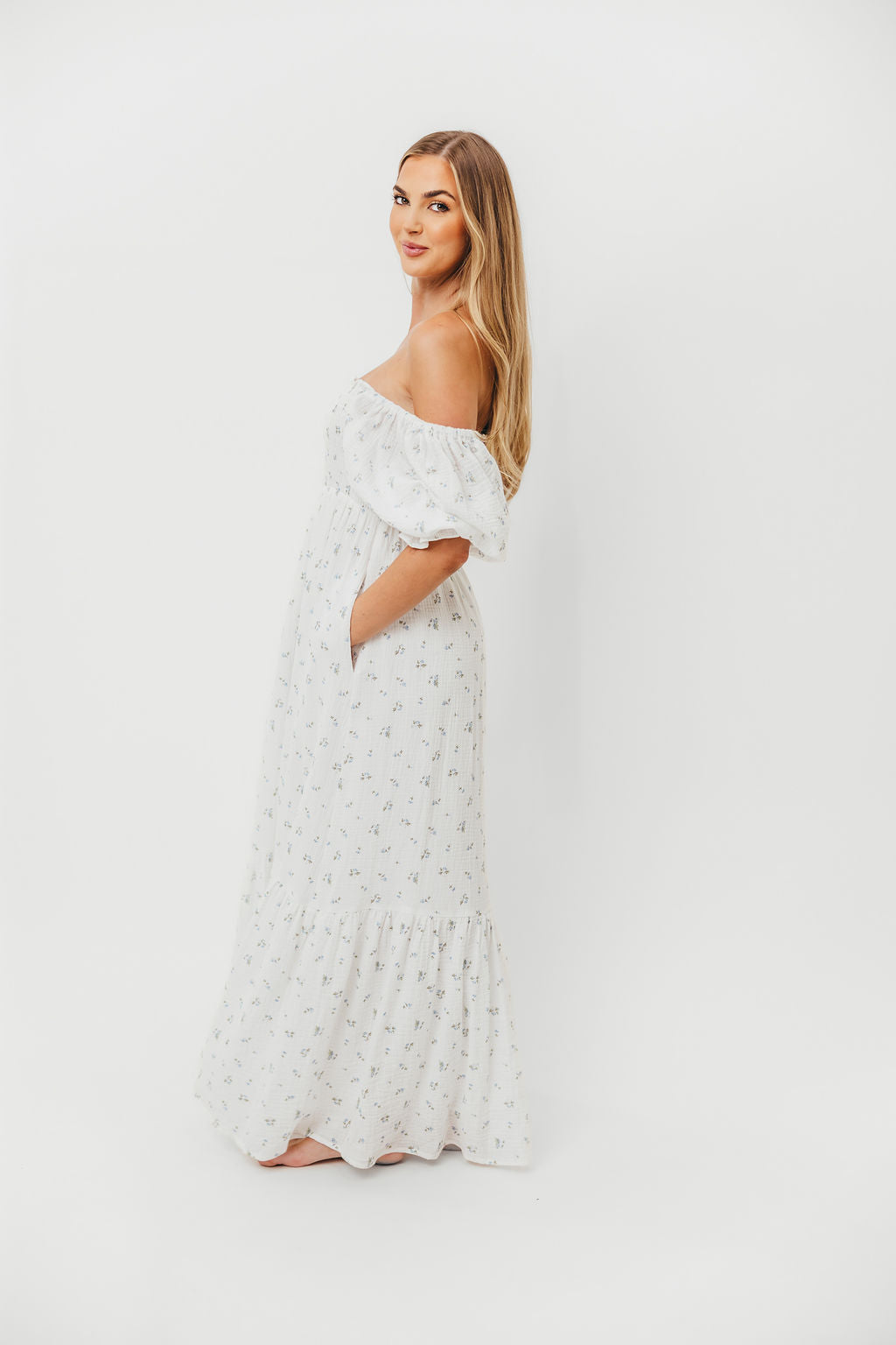 Livvy 100% Cotton Maxi Dress in Off-White / Blue Floral - Bump Friendly & Inclusive Sizing - Image 9