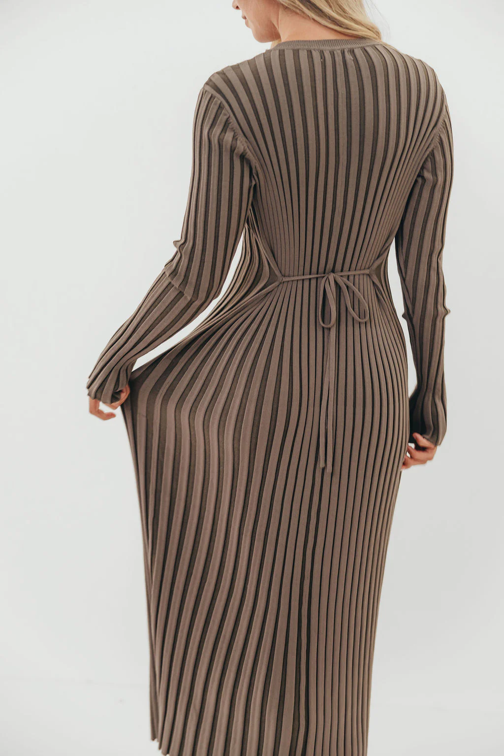 Colette Premium Long Sleeved Ribbed Knit Maxi Dress in Slate - Bump Friendly *Final Sale* - Image 5