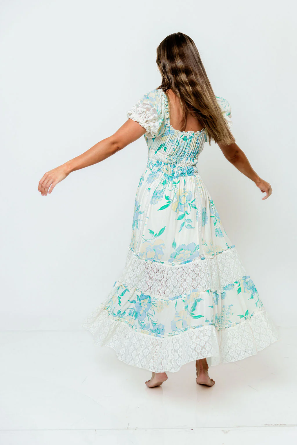 Marcey Floral and Lace Tiered Maxi Dress in Cream/Mint - Image 5
