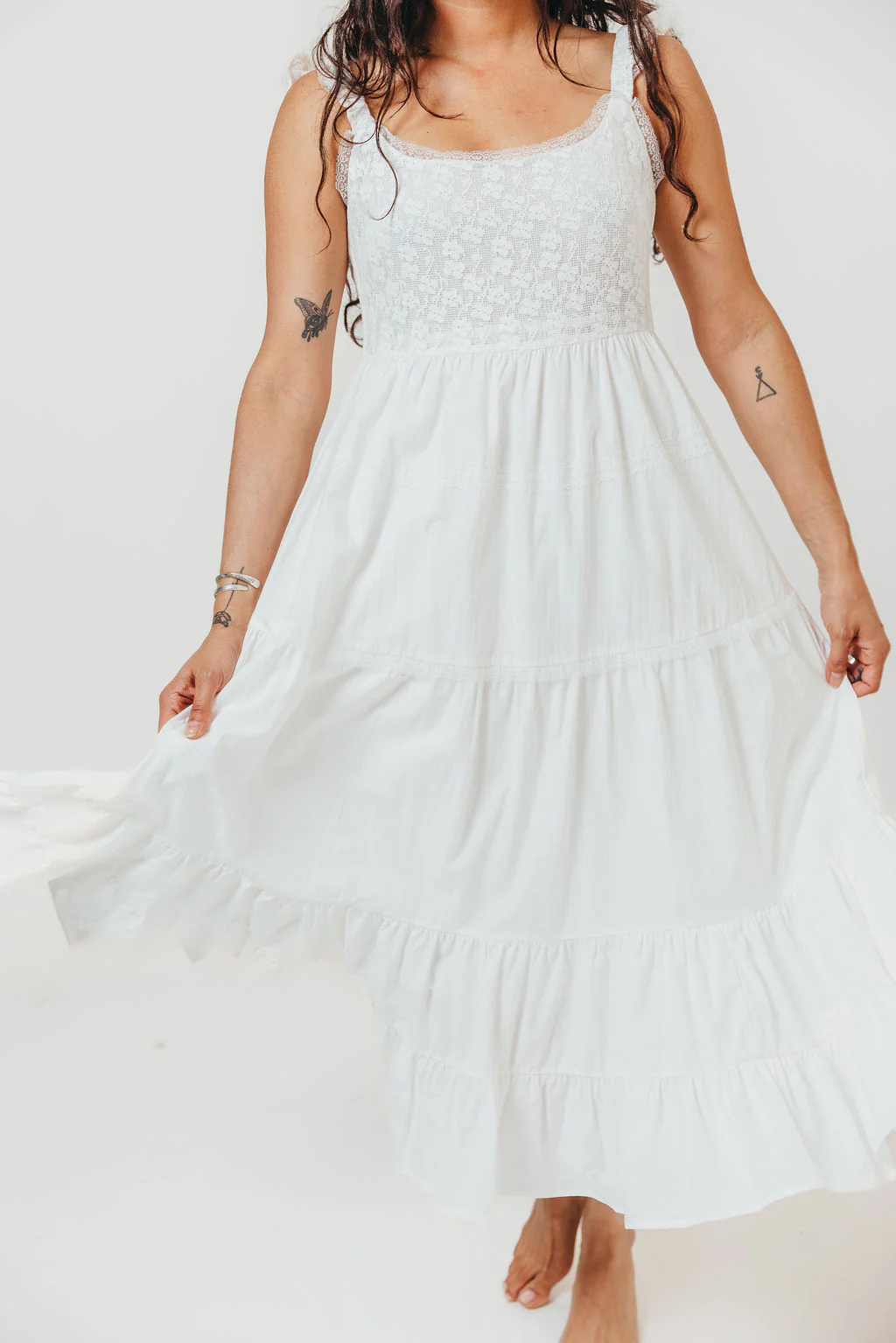Shiloh 100% Cotton Ruffle Tiered Maxi Dress in White - Image 9
