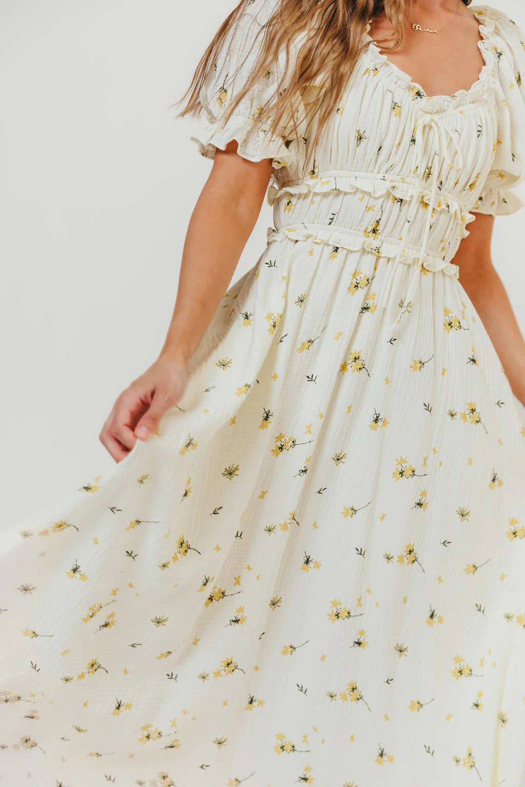 Sydnee Maxi Dress in Yellow Floral - Bump Friendly & Inclusive Sizing - Image 3