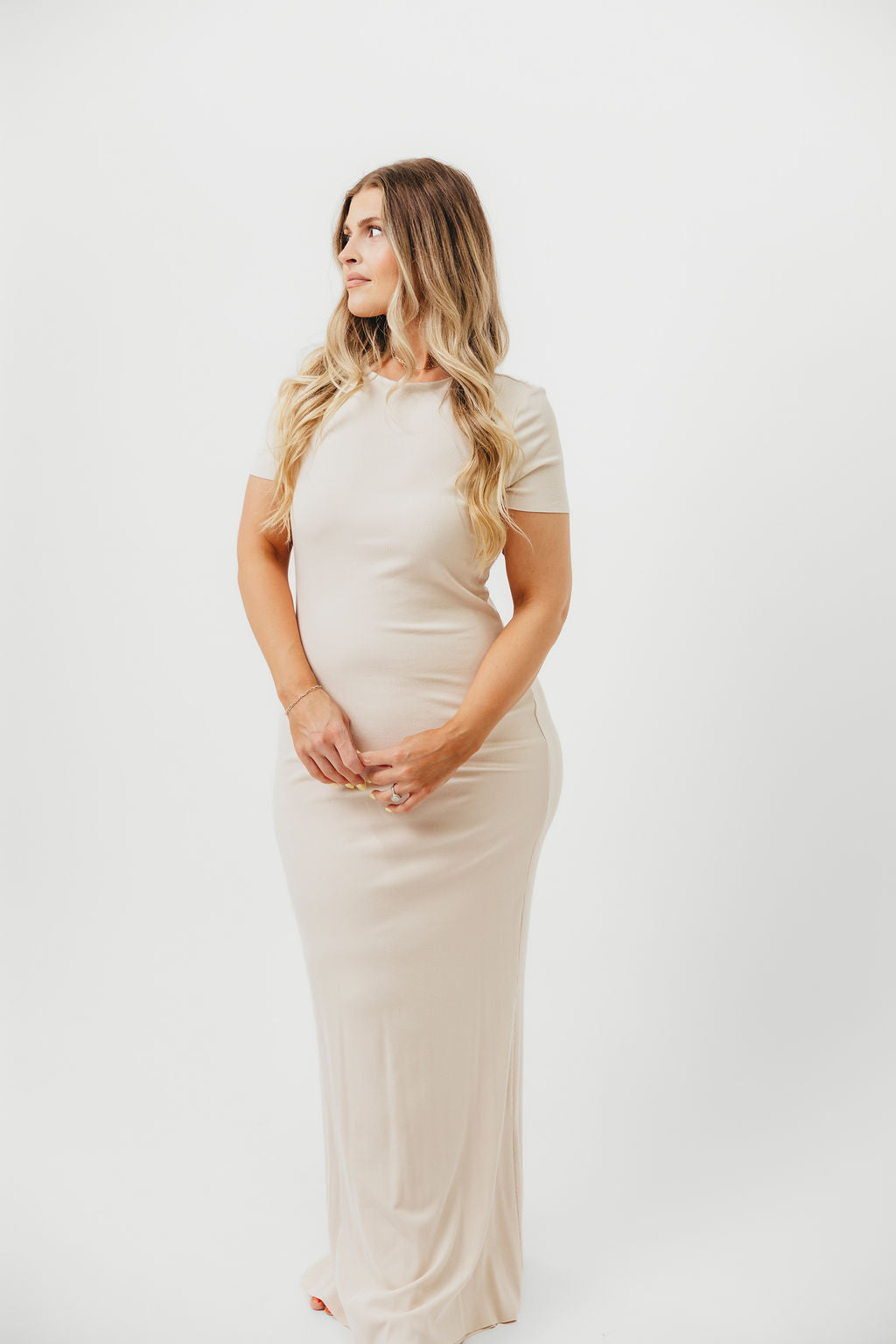 The Charlie Ribbed Maxi Dress in Light Peach - Bump Friendly - Image 6