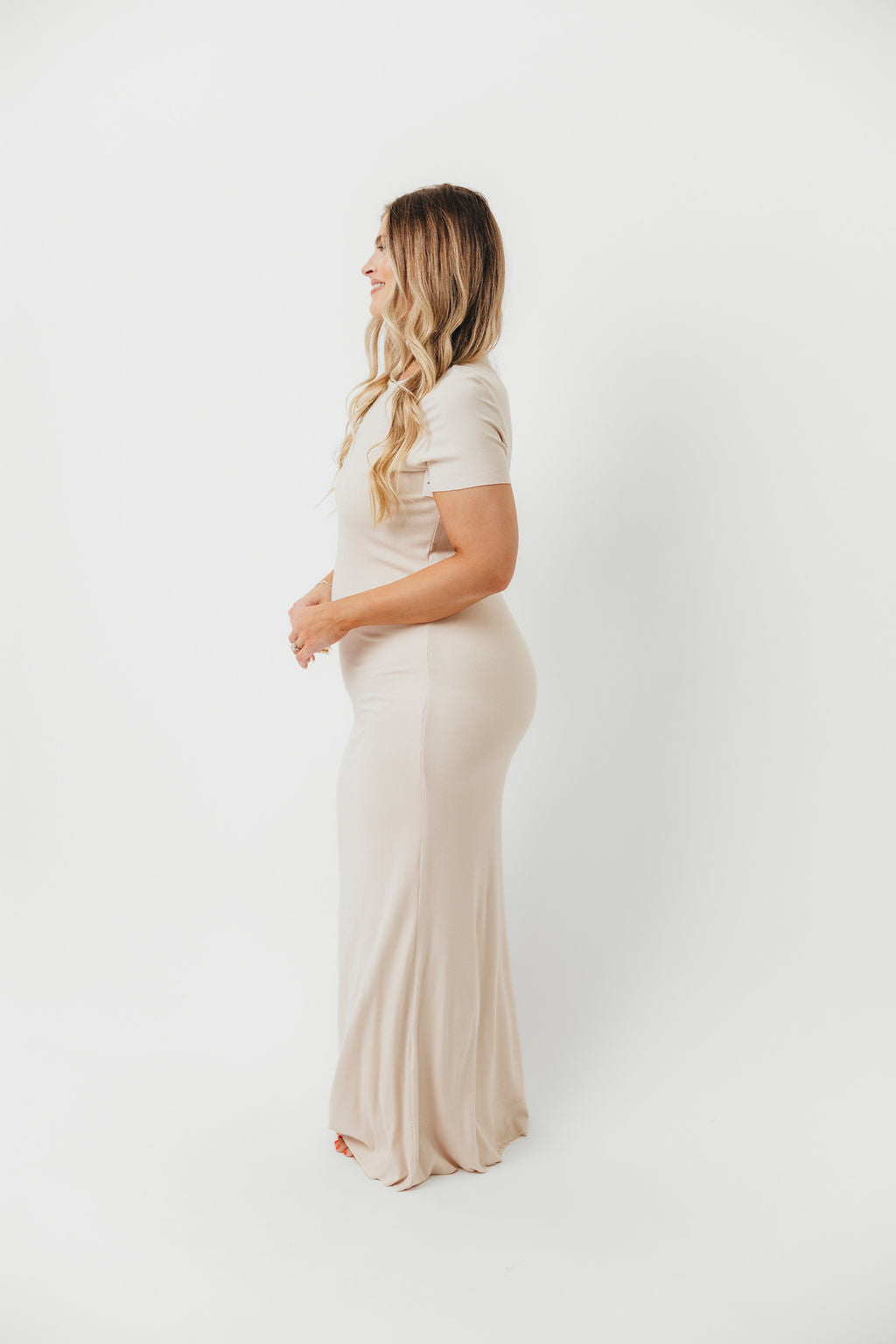The Charlie Ribbed Maxi Dress in Light Peach - Bump Friendly - Image 9