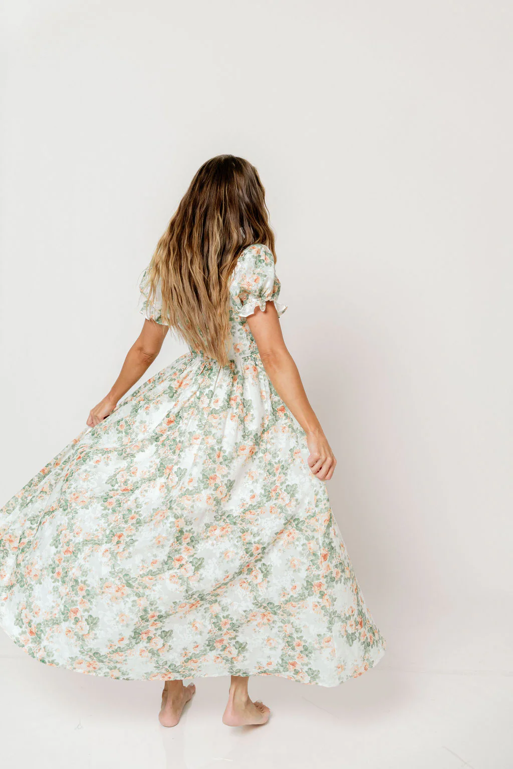 Raelynn Floral Maxi Dress in Cream/Dusty Peach - Image 8